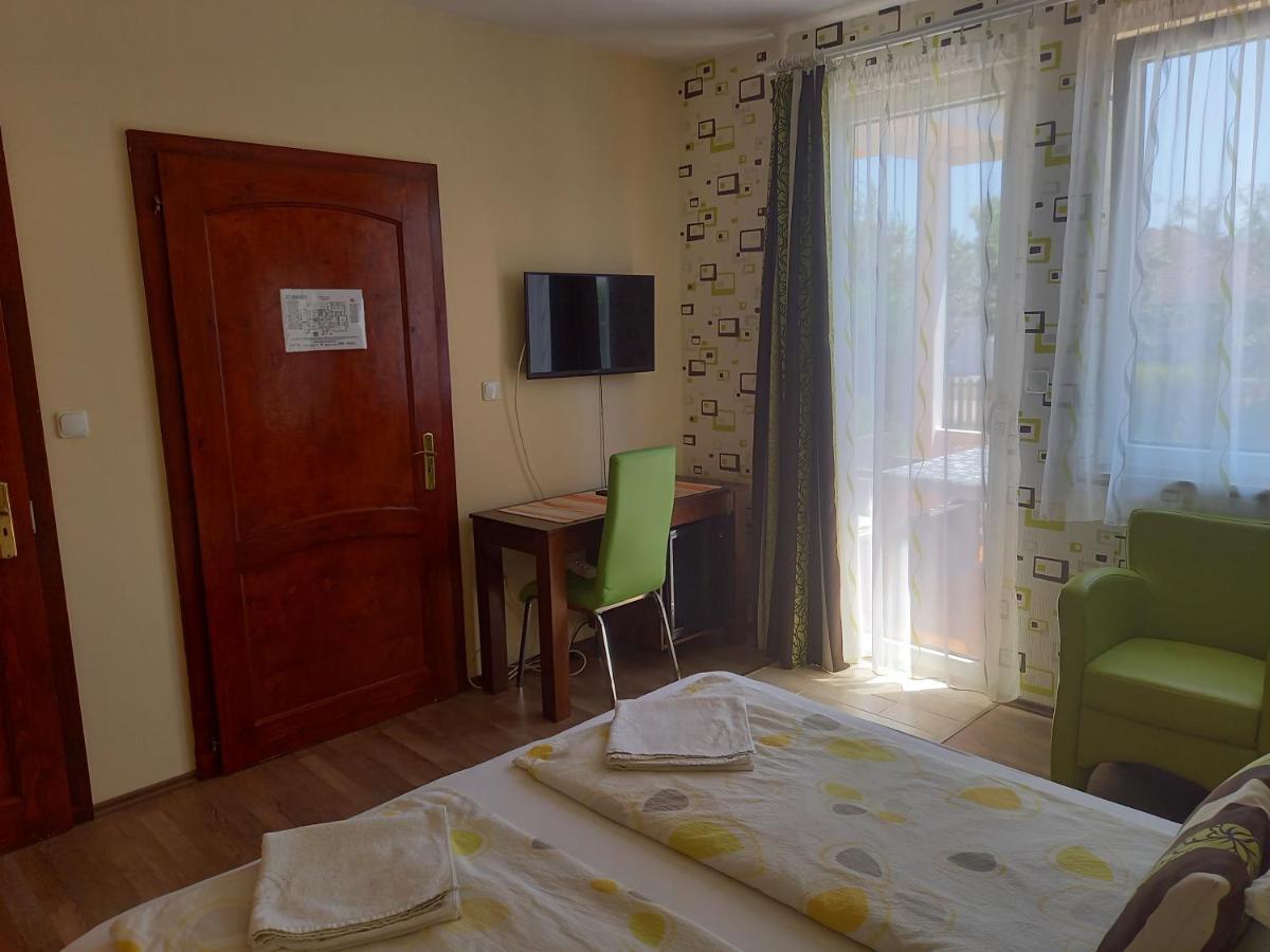 Medea Apartman Buk Bagian luar foto